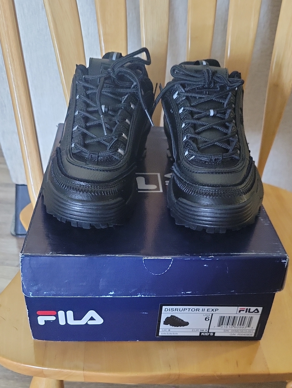 Black Fila Disruptor Sneakers Like New